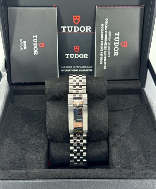 Tudor Black Bay Chrono M79360N-0024 Image 3